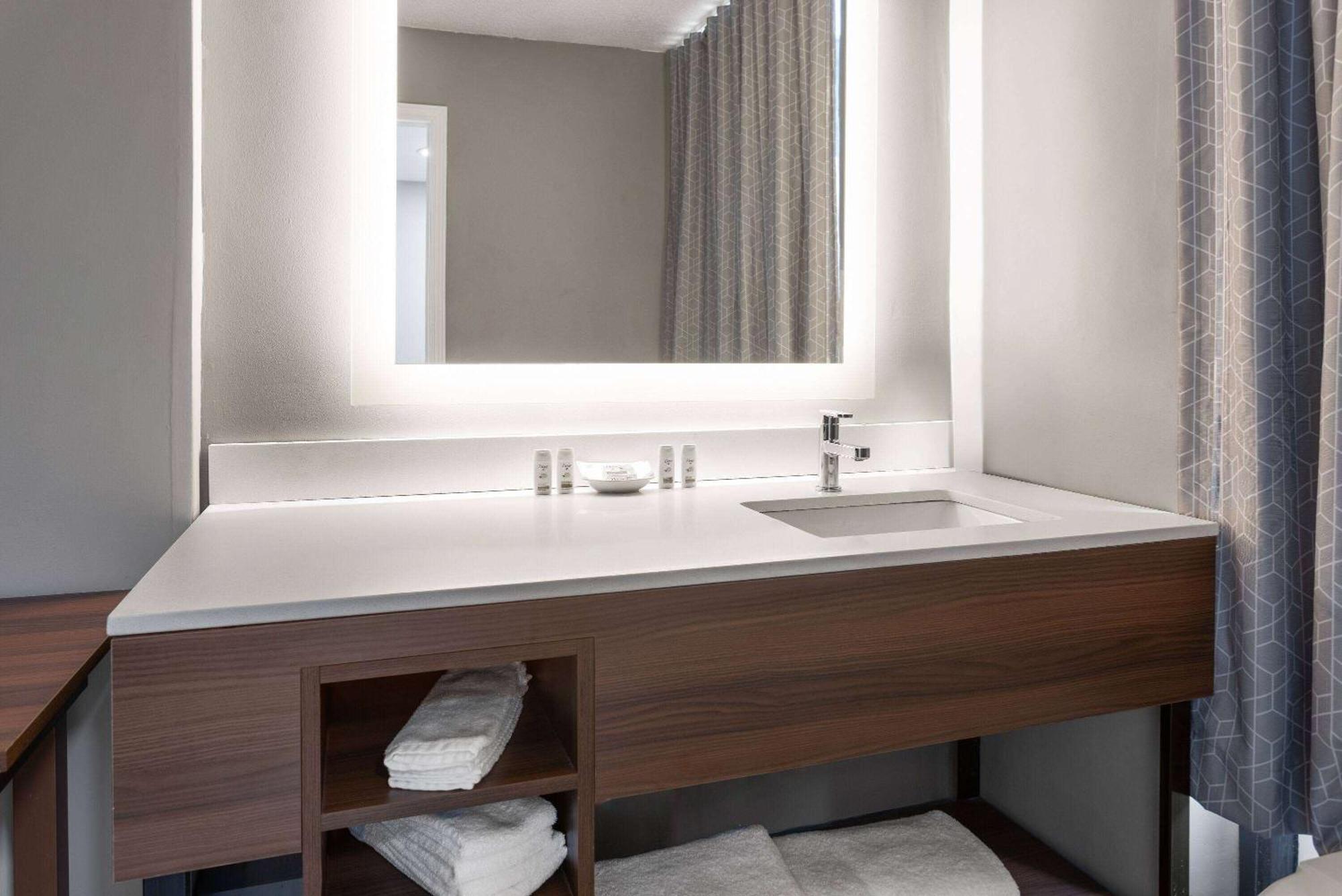 Hawthorn Extended Stay By Wyndham Columbia-Ft Jackson מראה חיצוני תמונה